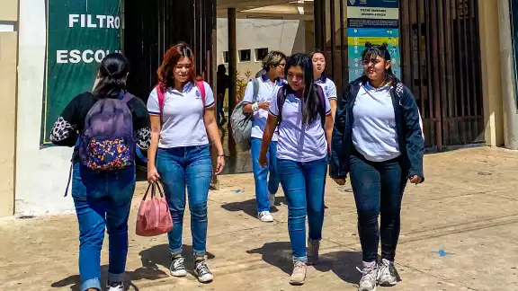Estudiantes de la Prepa 1 recibirán su tarjeta Bienestar Estudiantes de la Prepa 1 recibirán su tarjeta Bienestar