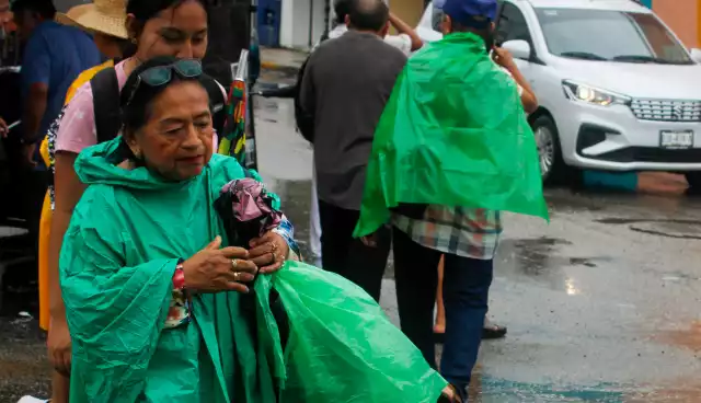 Los chubascos podrían originar visibilidad reducida, deslaves, encharcamientos e inundaciones