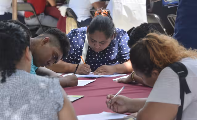Los empleadores ofrecen sueldos irrisorios; sólo logran cubrir el 30% de las vacantes ofrecidas