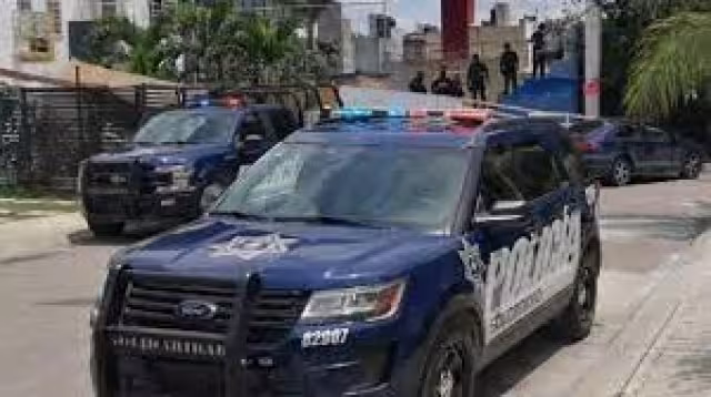 La víctima dijo que el tiempo que estuvo en los separos, otros asegurados se quejaron de casi lo mismo