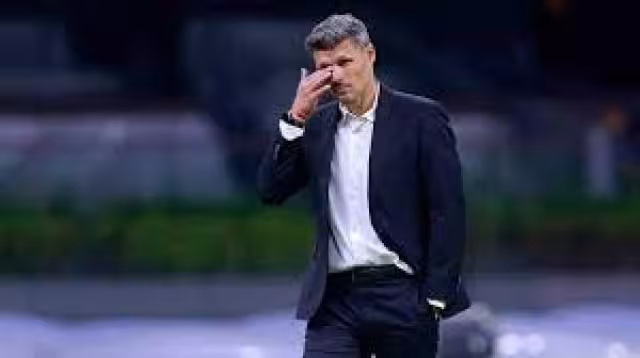 América hace oficial la salida de Fernando Ortiz como DT tras fracasar ante Chivas