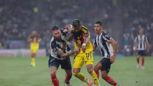 Las águilas ante Rayados