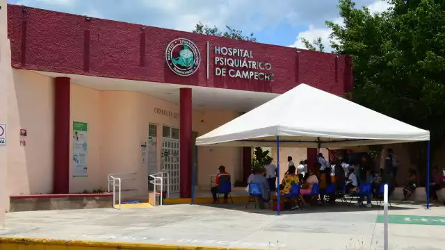 Además de la sobrepoblación de pacientes, el nosocomio también padece desabasto de medicamentos