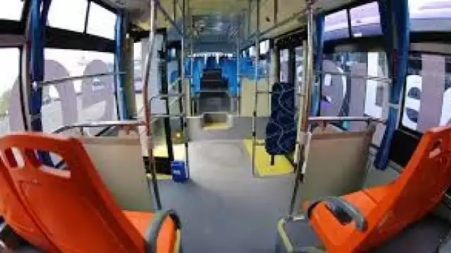 Un chofer y una mujer protagonizaron una pelea en un autobús en Nuevo León