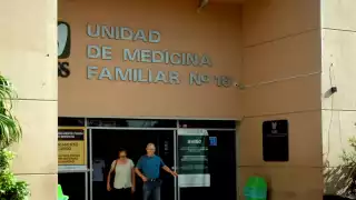 Celebran llegada de más de 100 médicos cubanos a hospitales de Quintana Roo