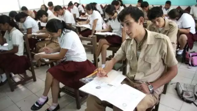 Las alumnas y alumnos deberán cumplir ciertos requisitos que suplan la evaluación