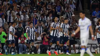 Juan Reynoso pierde en su debut con el Necaxa, Pumas sale vivo de Jalisco, y Monterrey descarrila al Cruz Azul