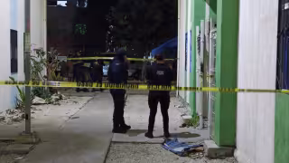 Joven es ejecutado al interior de su departamento en la Supermanzana 107 de Cancún; investigan posible vínculo con amenazas previas