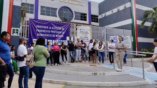 Los trabajadores votaron para continuar el paro laboral debido a condiciones desfavorables