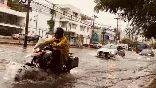 Lluvias intensas y descargas eléctricas: Así inició la temporada de huracanes 2025 en Quintana Roo