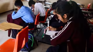 Padres de familia alertan por resultados de PISA 2025 y exigen cambios en el modelo educativo de la SEP