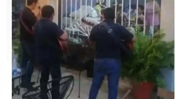 'Los Trío' llevan serenatas a los habitantes de Hunucmá 'Los Trío' llevan serenatas a los habitantes de Hunucmá