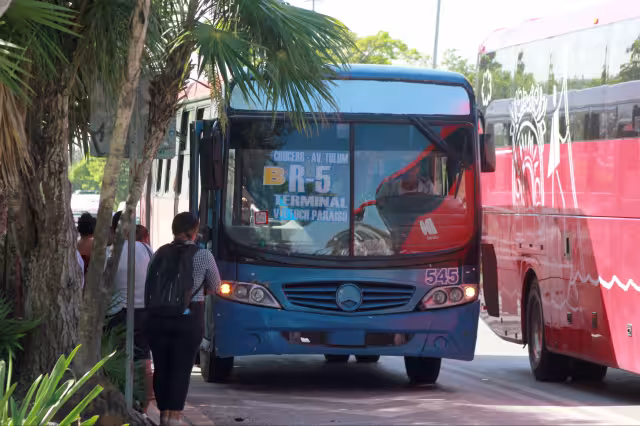 El aumento del diésel es especialmente sensible, ya que incide en sectores como el transporte y la logística