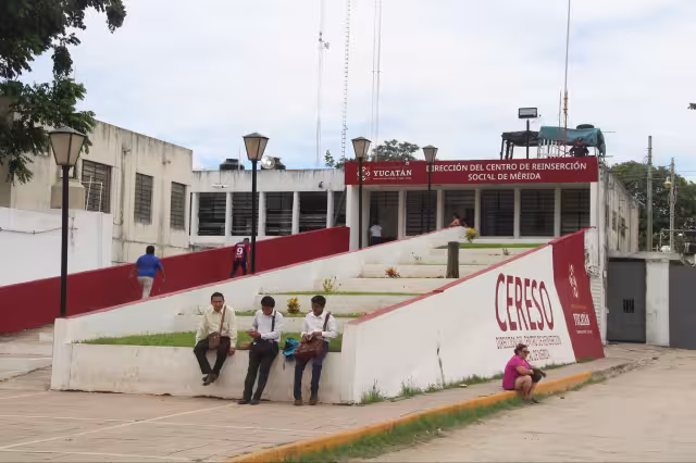 El IYEM gestiona que los productos se vendan en sitios de interés.