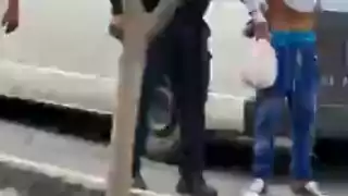 Viajaba como pasajero de una Van y amenazó a los viajeros