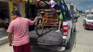 Conductor arrolla a taquero en Ciudad del Carmen y lo deja herido