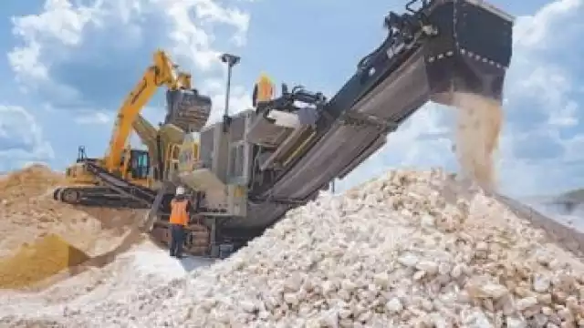 El ejidatario dejó en claro que el ejido acordó de palabra con los ingenieros de Carso