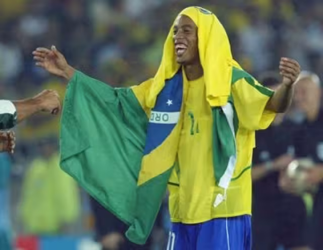 Ronaldinho compartió algunas de las felicitaciones en sus redes sociales