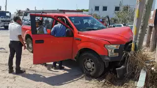 Aparatoso choque en Ciudad del Carmen, deja una pareja lesionada 