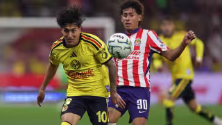 No se guardan nada en el Clásico Nacional: Chivas lo ganaba, América tuvo que ayudarse de una chilena maestra