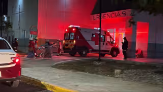 Se pasa el alto y provoca choque entre motos en Champotón; una mujer termina hospitalizada