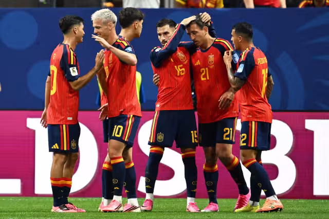 La selección española se impuso con autoridad a su similar de Arabia.