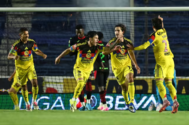 América regresó a la senda del triunfo al ganar 2-1 al Querétaro.