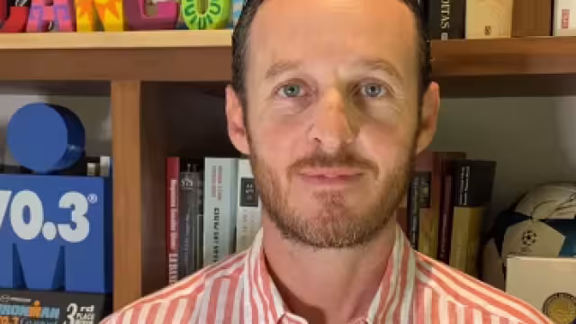 Anunció de manera oficial su renuncia al PAN)por medio de un video que difundió en sus redes sociales