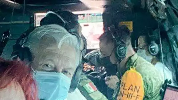 El recorrido se efectuó a bordo de un helicóptero de la Secretaría de la Defensa Nacional (Sedena) El recorrido se efectuó a bordo de un helicóptero de la Secretaría de la Defensa Nacional (Sedena)