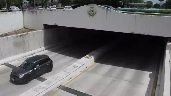 Debido a la acumulación de agua de lluvia que recibió la zona, ocasionó la falla eléctrica y por ende el encharcamiento en el Paso Deprimido Debido a la acumulación de agua de lluvia que recibió la zona, ocasionó la falla eléctrica y por ende el encharcamiento en el Paso Deprimido