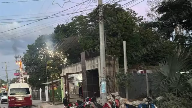 Un transformador se quemó en la calle 20 de Hecelchakán, dejando sin luz a comercios y viviendas.