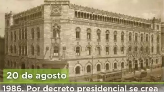 Por decreto presidenciál, Corréos de México se convierte en dependencia de gobierno en 1986