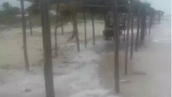 Pescadores decidieron suspender sus labores, luego de que las autoridades cerrarán los puertos Pescadores decidieron suspender sus labores, luego de que las autoridades cerrarán los puertos