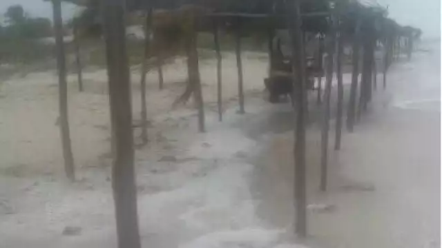 Pescadores decidieron suspender sus labores, luego de que las autoridades cerrarán los puertos