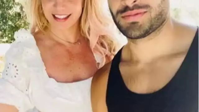 La pareja se comprometió después de cuatro años de relación y en medio de la polémica por la tutela de Britney