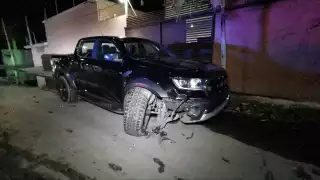 Conductor huyó de la escena tras chocar vehículo en Campeche.