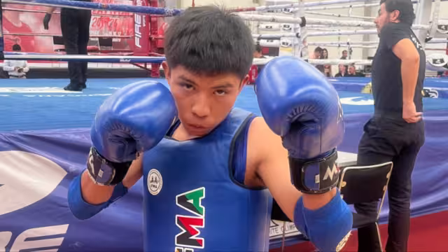 El champotonero Mateo Felipe Méndez Poot, de 16 años, conquistó la medalla de plata en el Campeonato Nacional de Muaythai 2026 celebrado en la Ciudad de México.