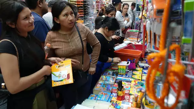 Durante esta época del año muchos trabajadores aprovechan las promociones y descuentos