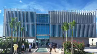 Consulado de EU en Mérida recibe a más de 200 personas al día para tramitar la visa