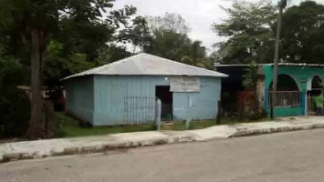 Sólo les dan dos frutas y una verdura cruda a los niños que acuden al comedor para recibir el beneficio del programa