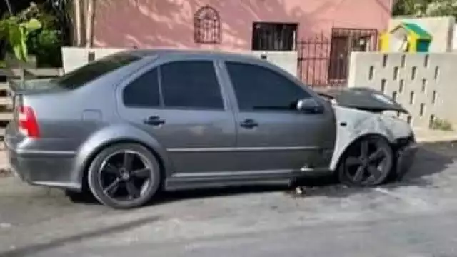 El motor fue consumido por las llamas, resultando pérdida total