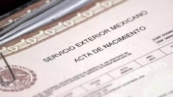 El derecho a la identidad implica poseer un nombre y apellidos, ser inscrito en el Registro Civil, tener una nacionalidad, entre otros El derecho a la identidad implica poseer un nombre y apellidos, ser inscrito en el Registro Civil, tener una nacionalidad, entre otros