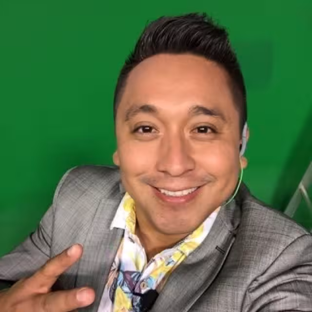 Furxyo K-wiich es un productor y conductor de Yucatán