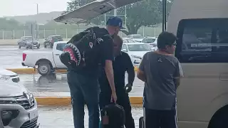 Lluvias matutinas sorprenden a viajeros en el Aeropuerto de Campeche