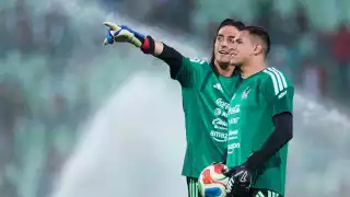 Afición del TSM ovaciona a Carlos Acevedo y abuchea a Malagón y al Vasco Aguirre