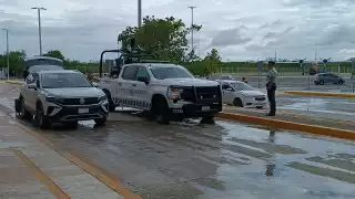 Lluvias e inundaciones afectaron el servicio de transporte en el aeropuerto de Campeche