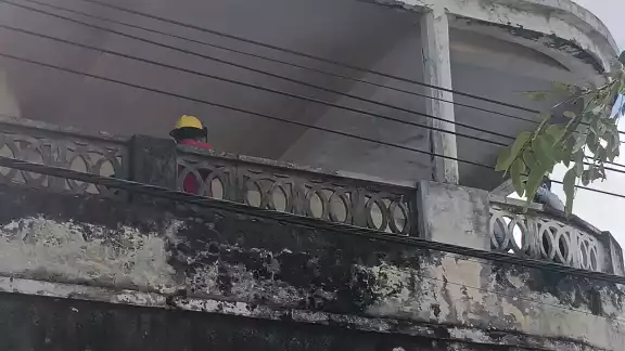 Allana vivienda e intenta suicidarse Allana vivienda e intenta suicidarse