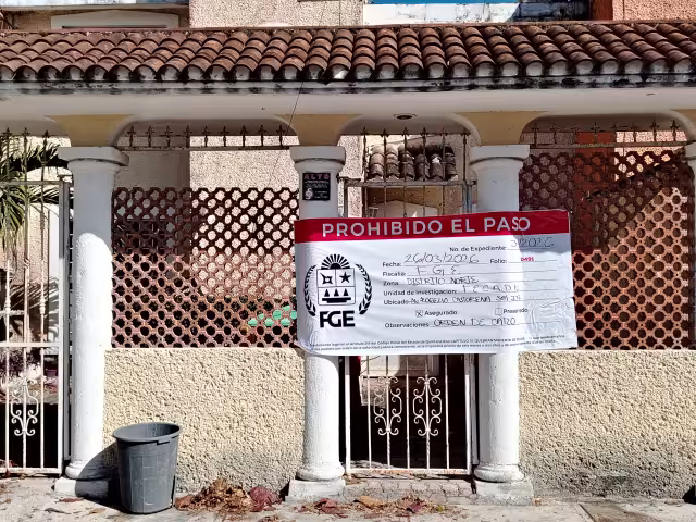 Algunos vecinos comentaron que el inmueble funcionaba como un call center, supuestamente para la promoción de actividades turísticas