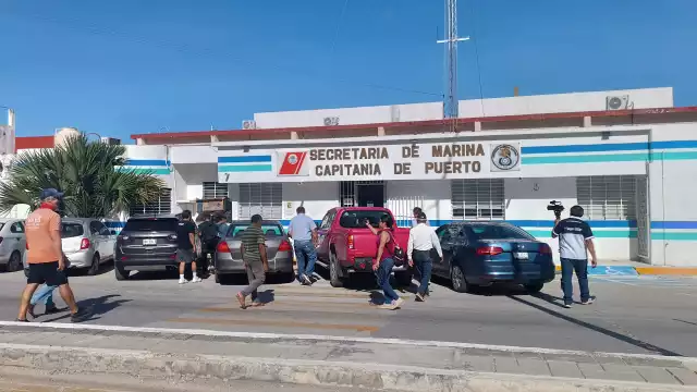 Camaroneros y pescadores de altura llegaron a acuerdos con Capitanía de Puerto del Poblado de Lerma tras manifestaciones
