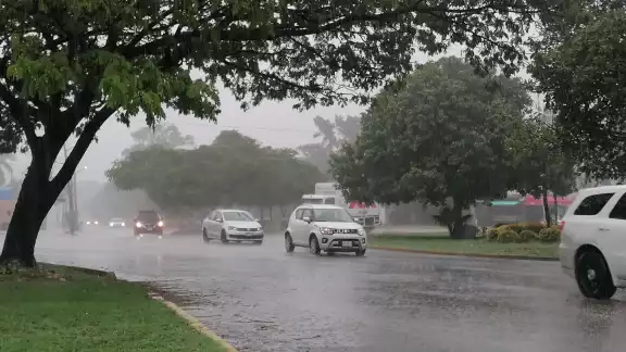 Al salir se recomienda tomar precauciones para evitar accidentes durante la presencia de lluvia Al salir se recomienda tomar precauciones para evitar accidentes durante la presencia de lluvia